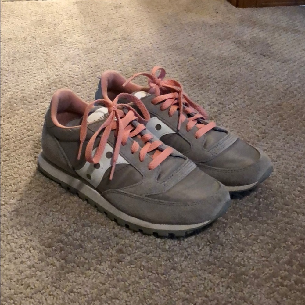 Saucony Jazz low pro shoes women’s size 6.5